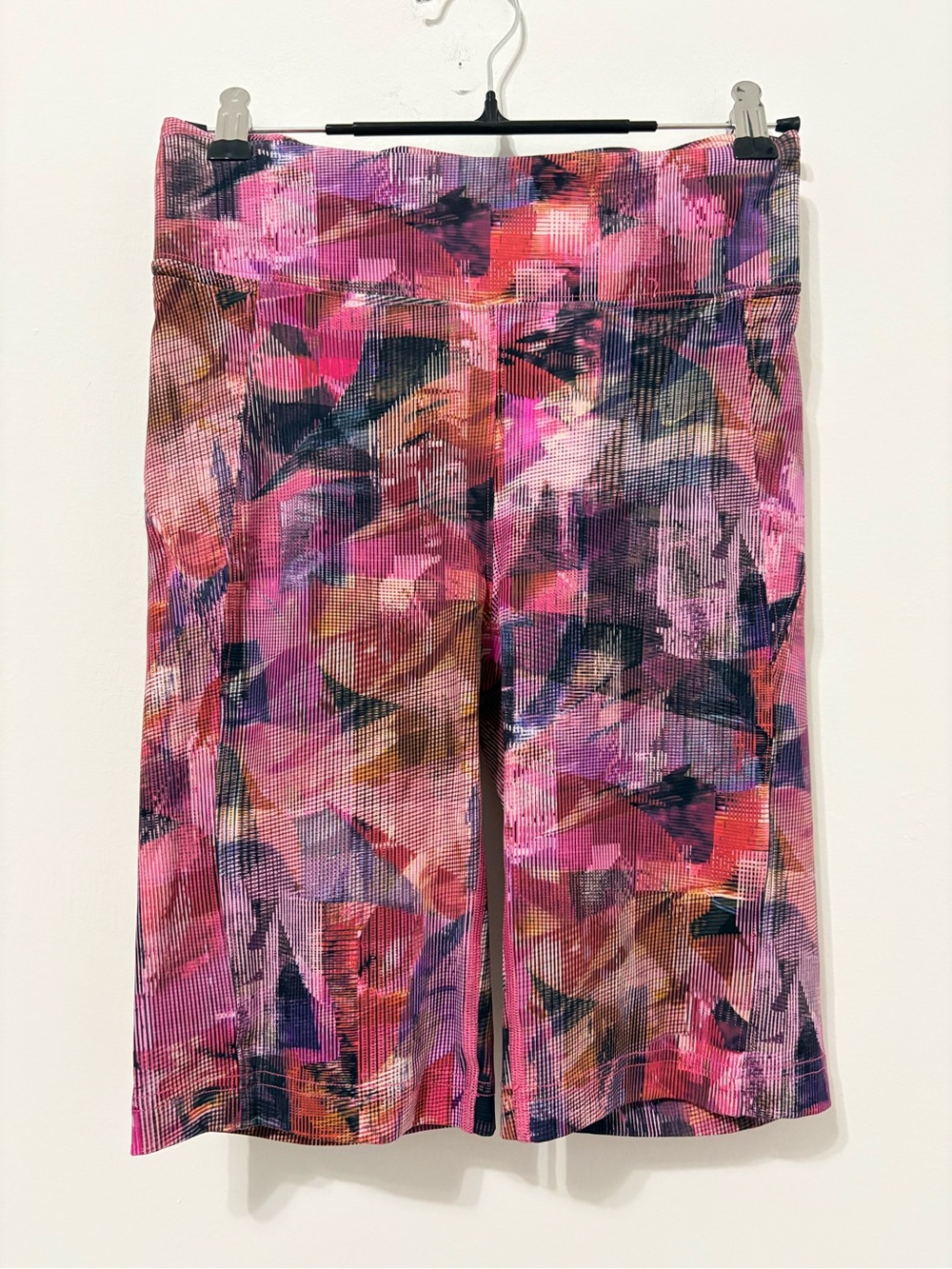 Lululemon On Pace Short Sz 6 Sun Dazed Multi Pink EUC - Picture 2 of 6